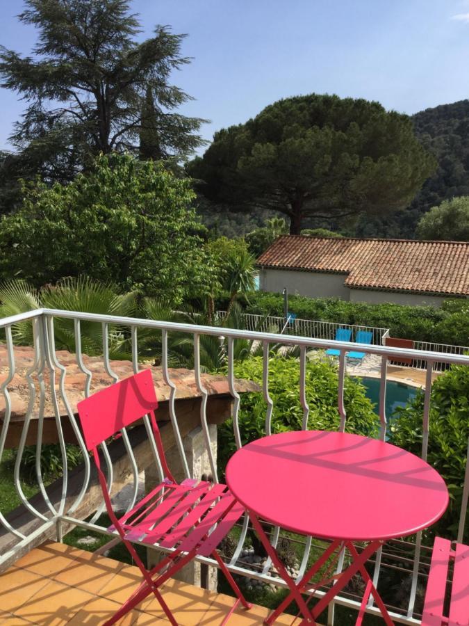 SUITE ROMANTIQUE et CHAMBRE BAROQUE à St Paul de Vence Esterno foto