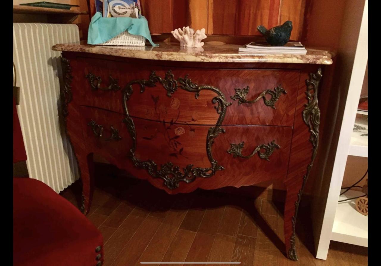 SUITE ROMANTIQUE et CHAMBRE BAROQUE à St Paul de Vence Esterno foto